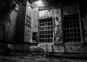 5D CHALLENGE Abandonded Asylum BW_